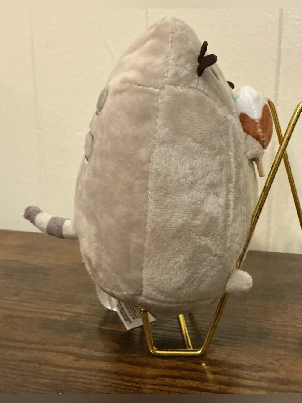A NWT Pusheen the Cat holding a small ice cream cone Stuffed Animal Plush Toy